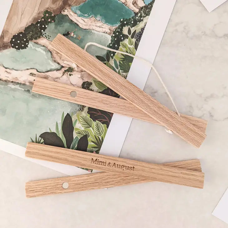 Mimi & August - 8" Magnetic Wooden Print Hanger