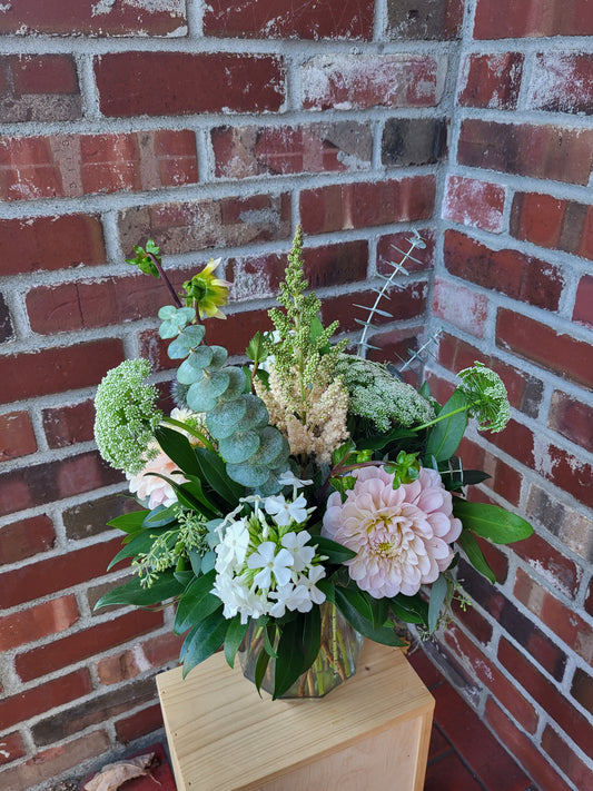 Mother's Day Arrangement - Vase Arrangements (May 10th-12th)