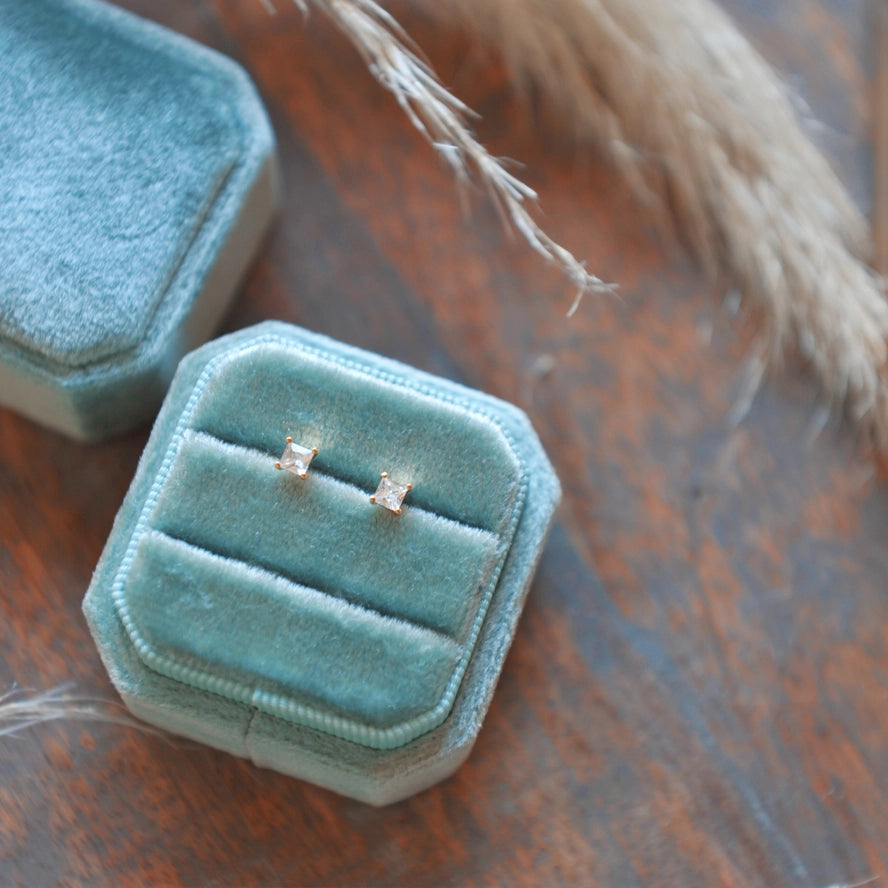 Oh So Lovely - Earrings